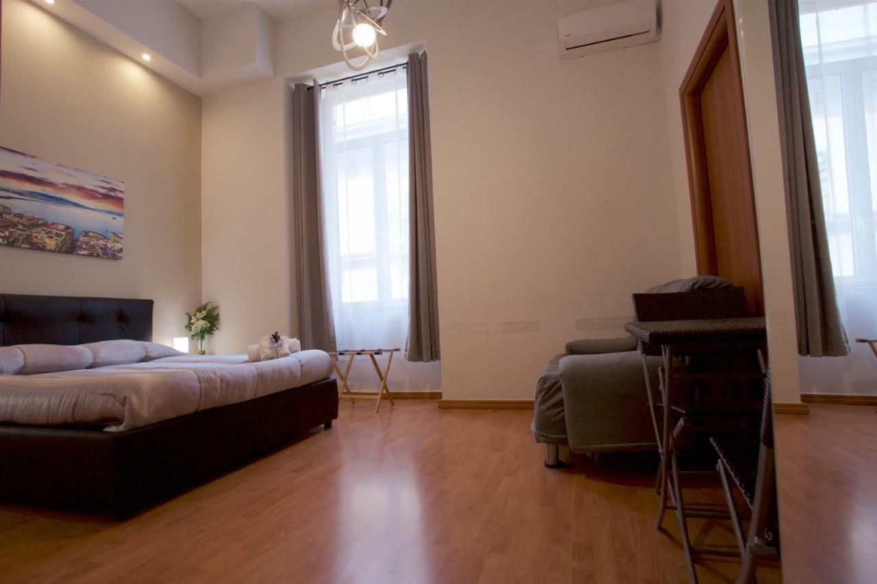 Metronapoli Bed & Breakfast Bagian luar foto