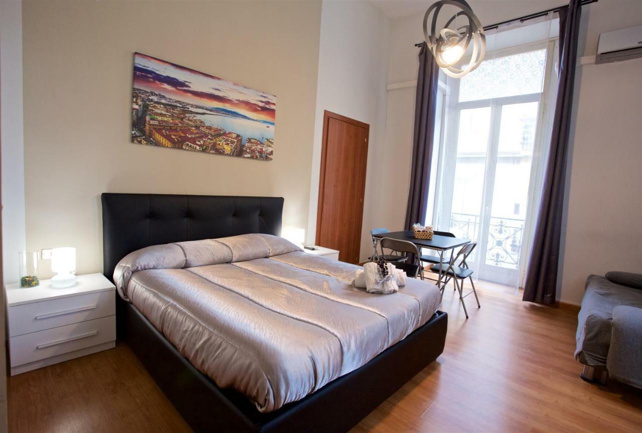 Metronapoli Bed & Breakfast Bagian luar foto