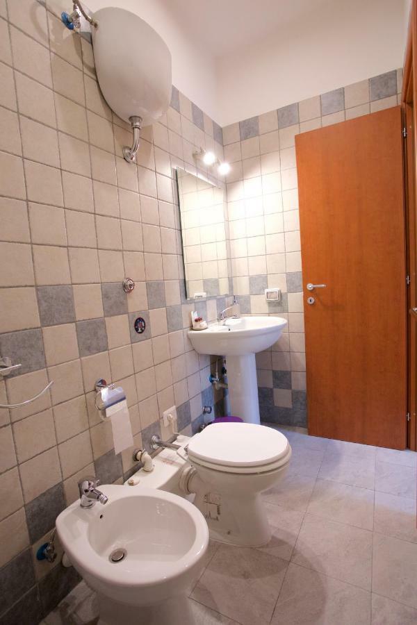 Metronapoli Bed & Breakfast Bagian luar foto