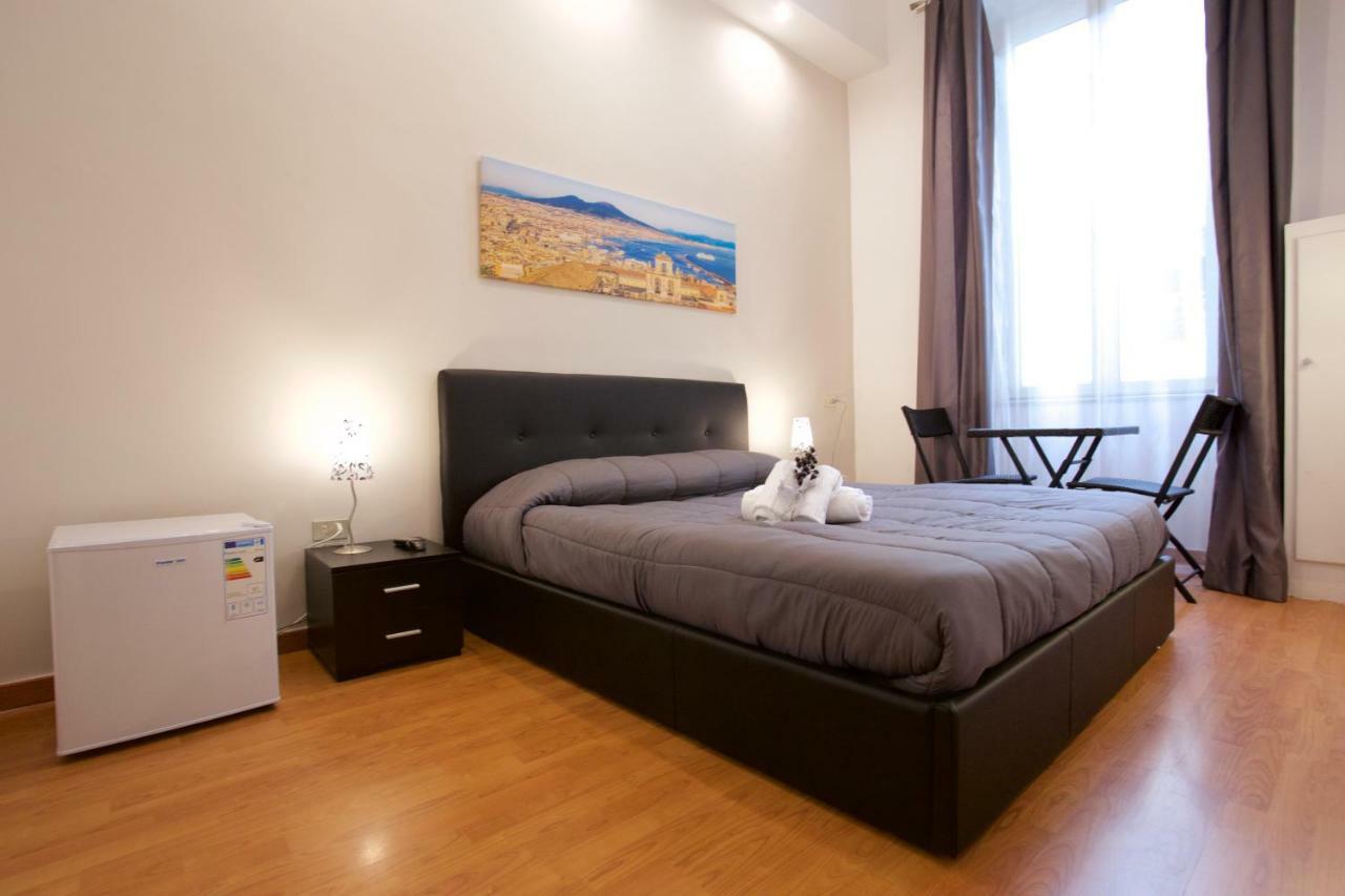 Metronapoli Bed & Breakfast Bagian luar foto